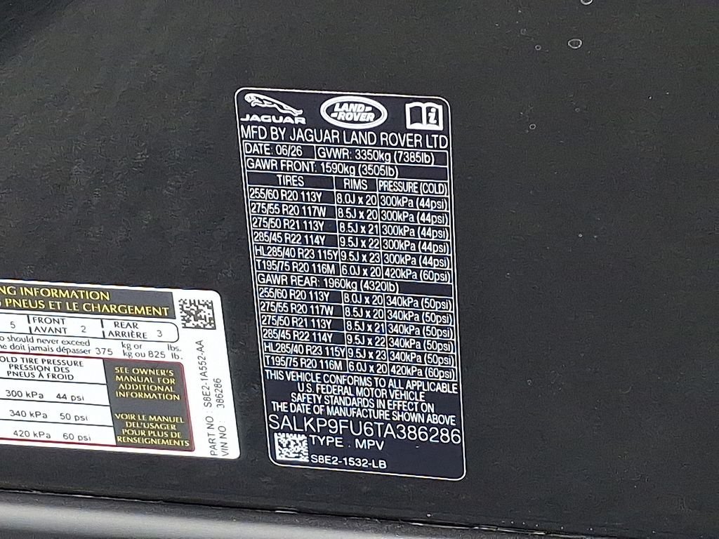 New 2026 Santorini Black LAND ROVER SE image 16