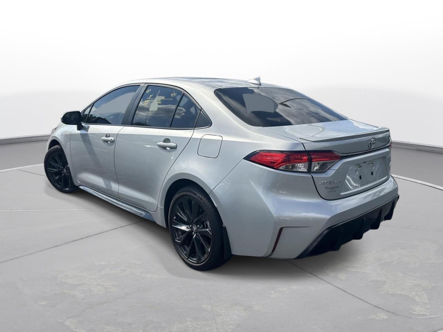 Used 2025 Classic Silver Metallic Toyota SE image 8
