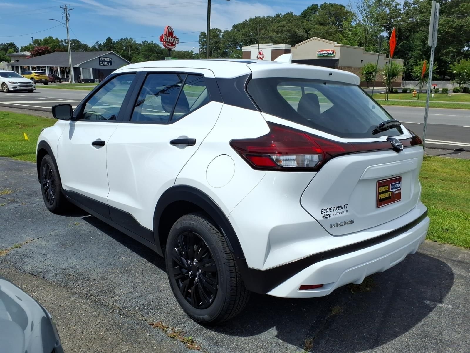 Used 2024 White Nissan S image 3