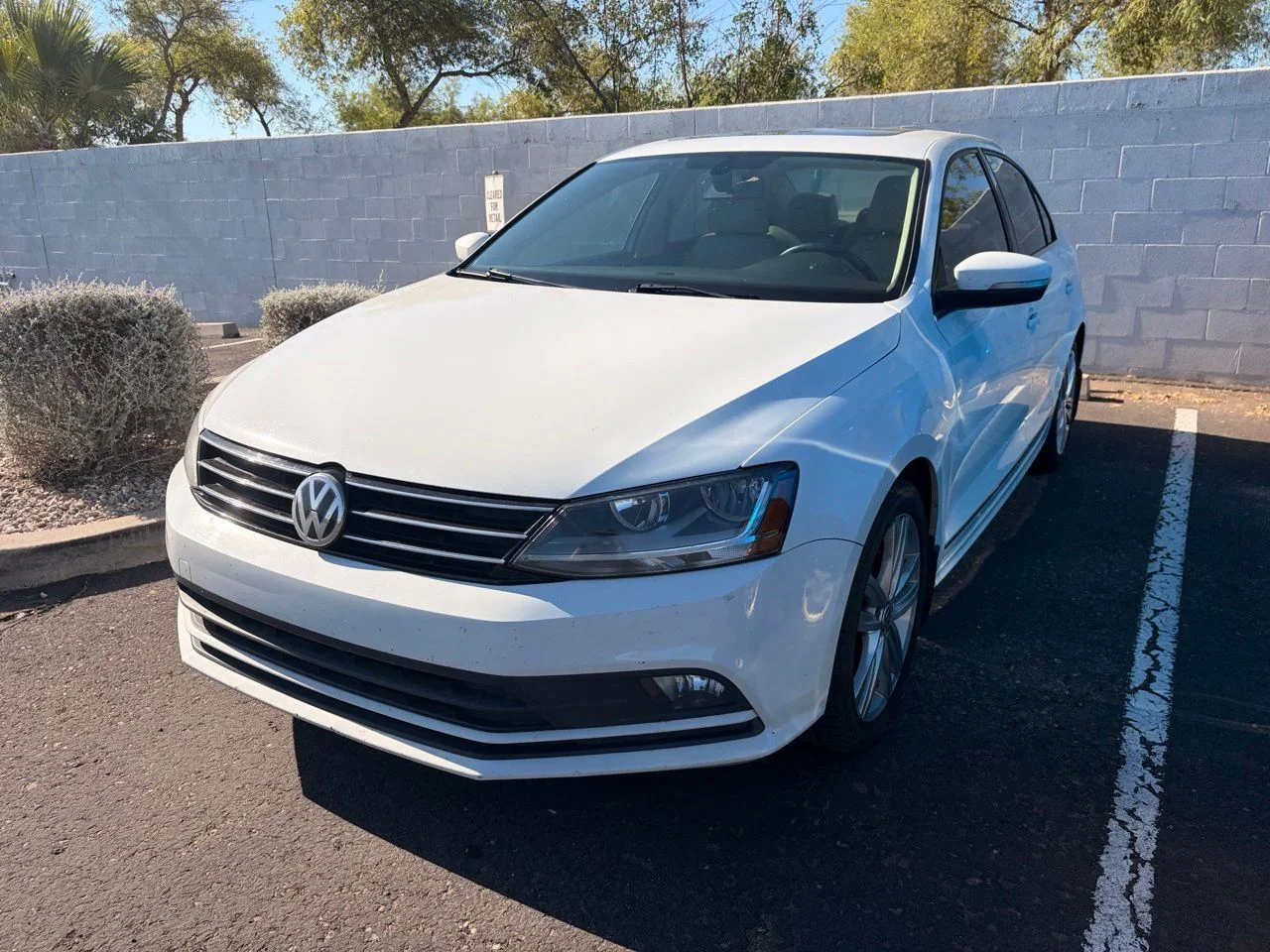 2017 Volkswagen Jetta 1.8T SEL Auto's photo