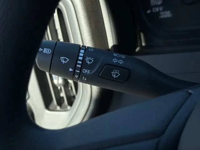 Used 2025 Black Chevrolet Custom image 28