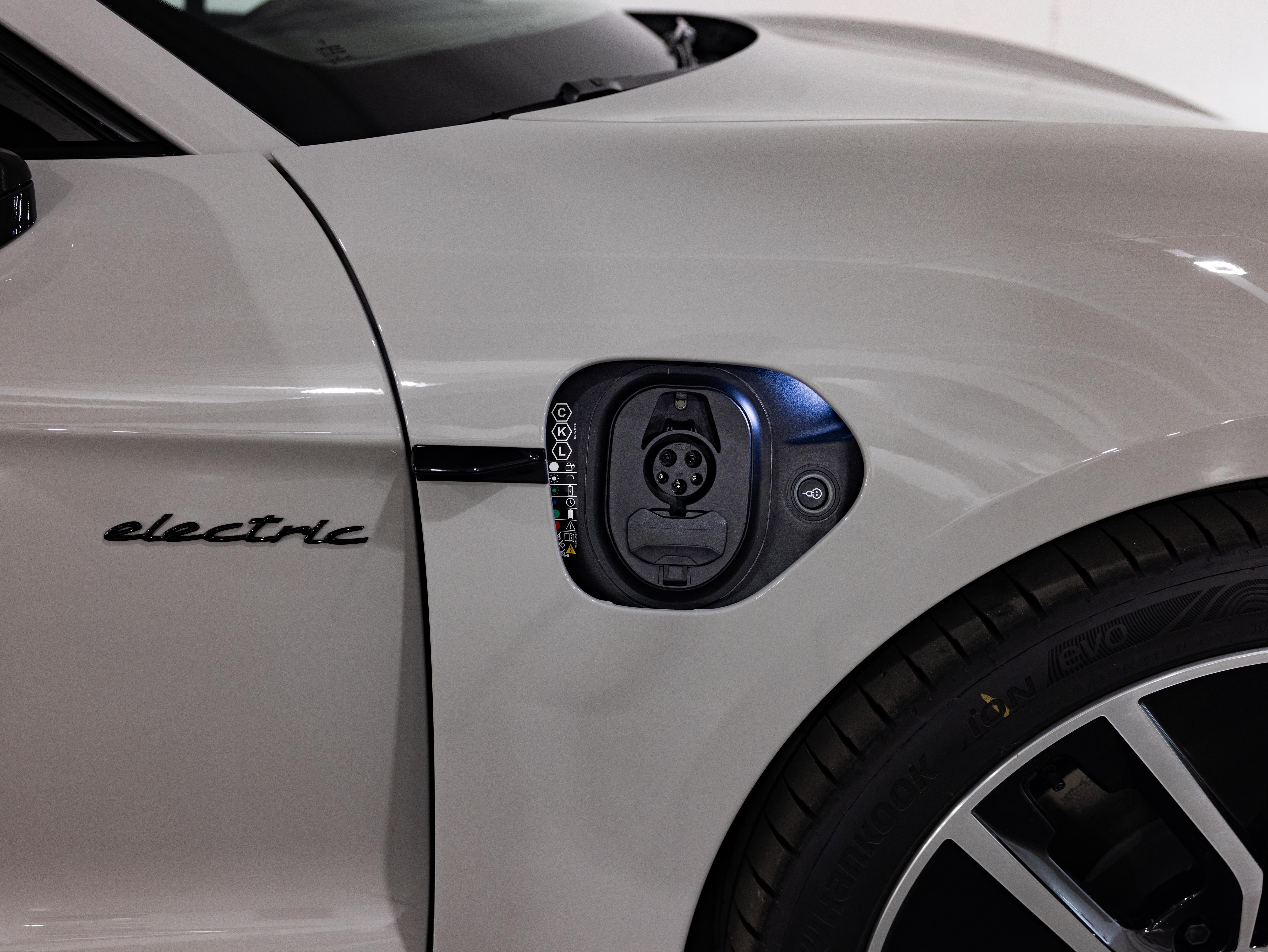 New 2026 Chalk Porsche 4 image 13