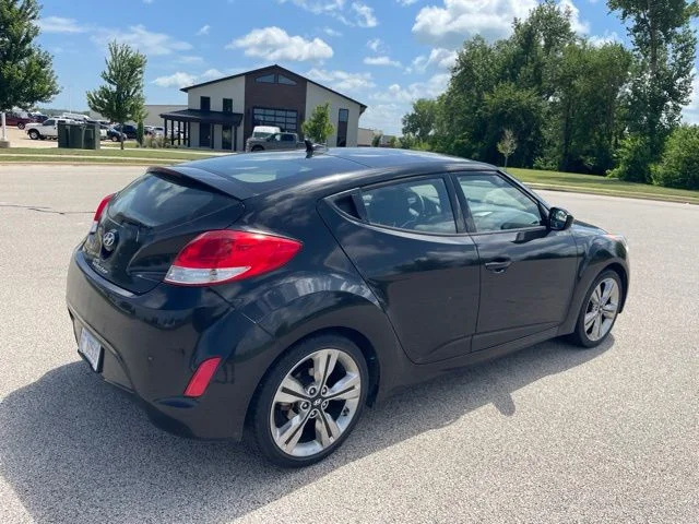 Used 2016 Black Hyundai Base image 3