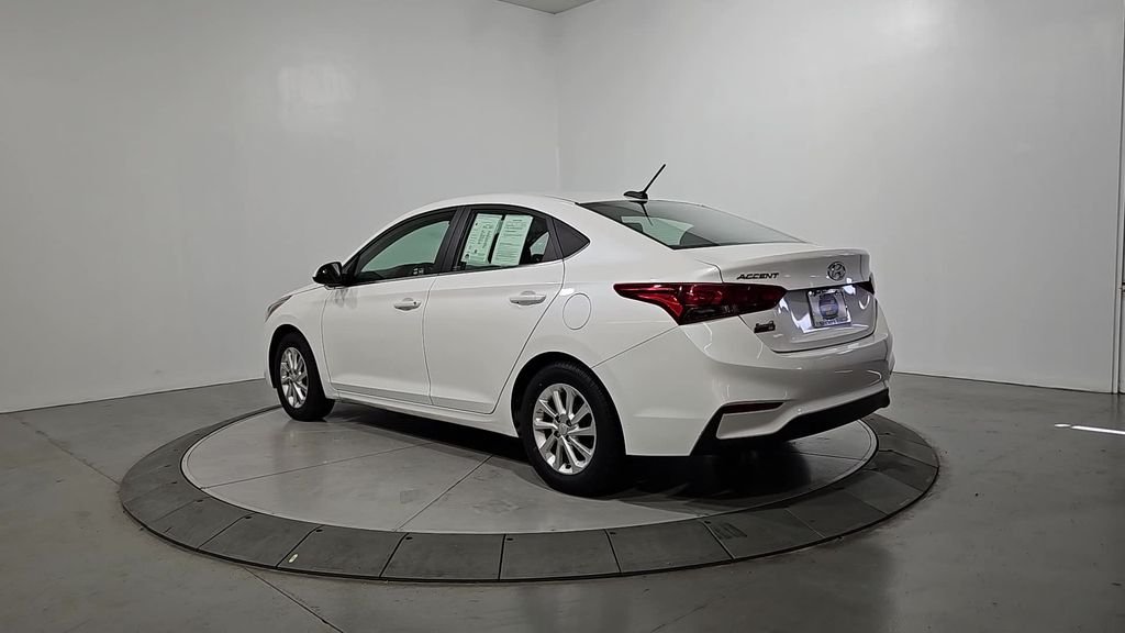 Used 2021 White Hyundai SEL image 3