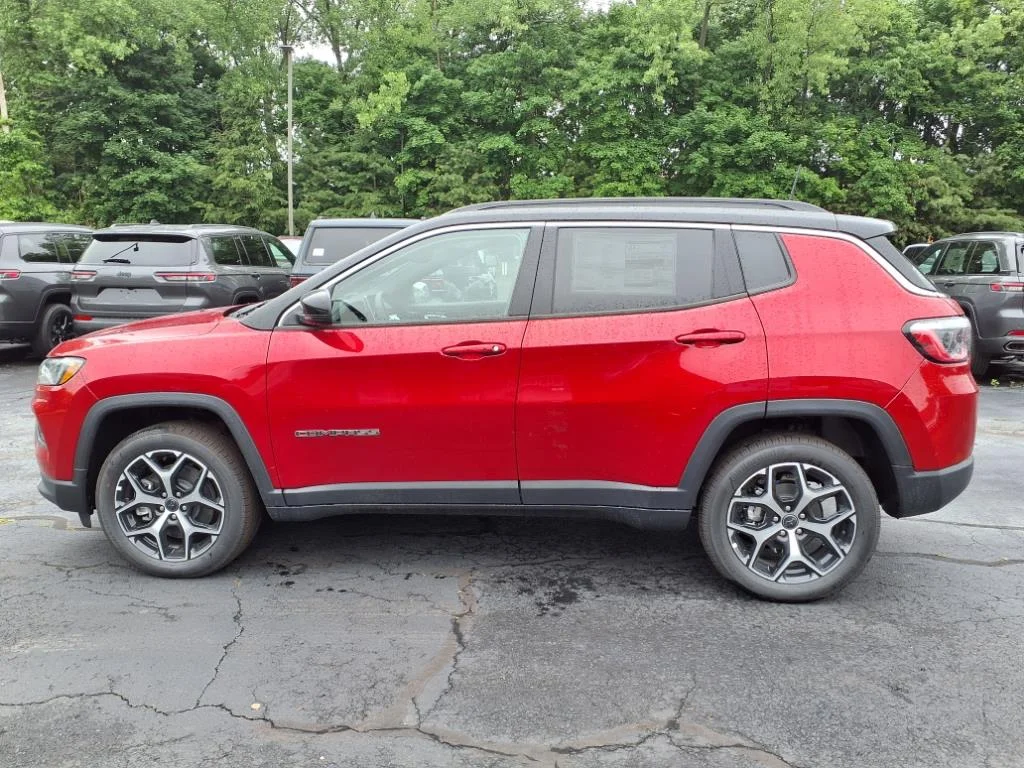 2025 Jeep Compass Limited - Photo 9