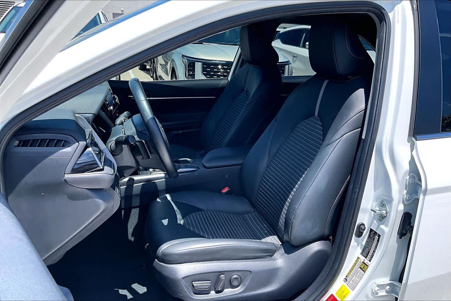 Used 2023 Ice Cap Toyota SE image 8