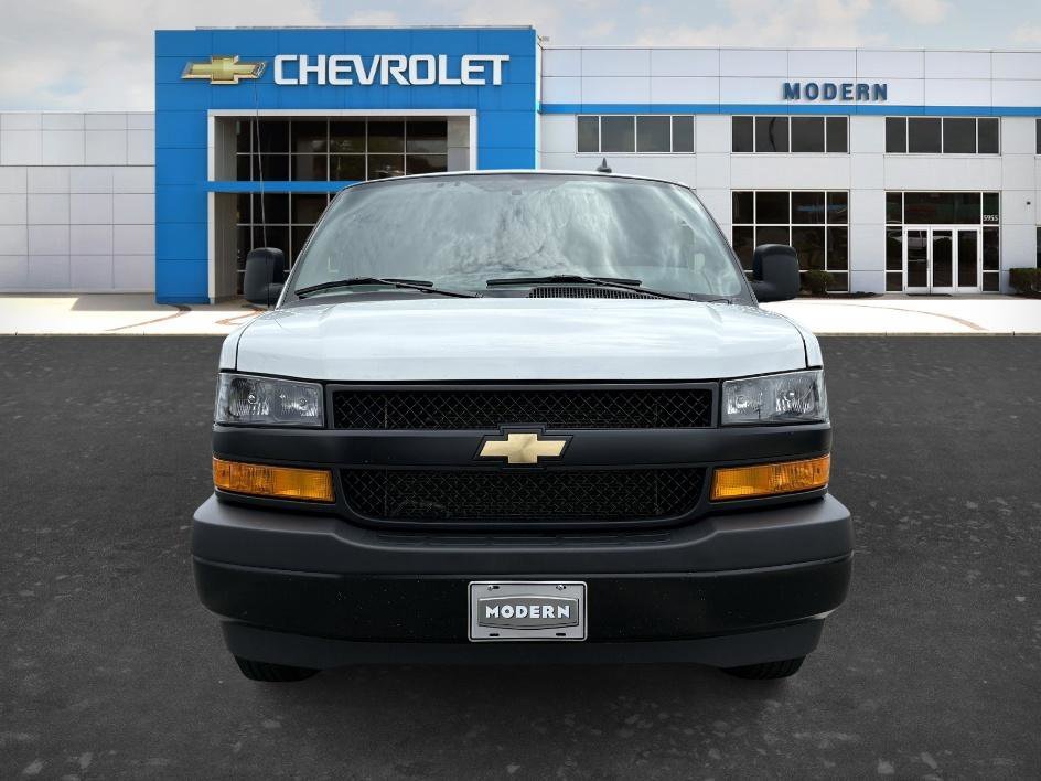 Used 2025 Summit White Chevrolet Work Van image 7