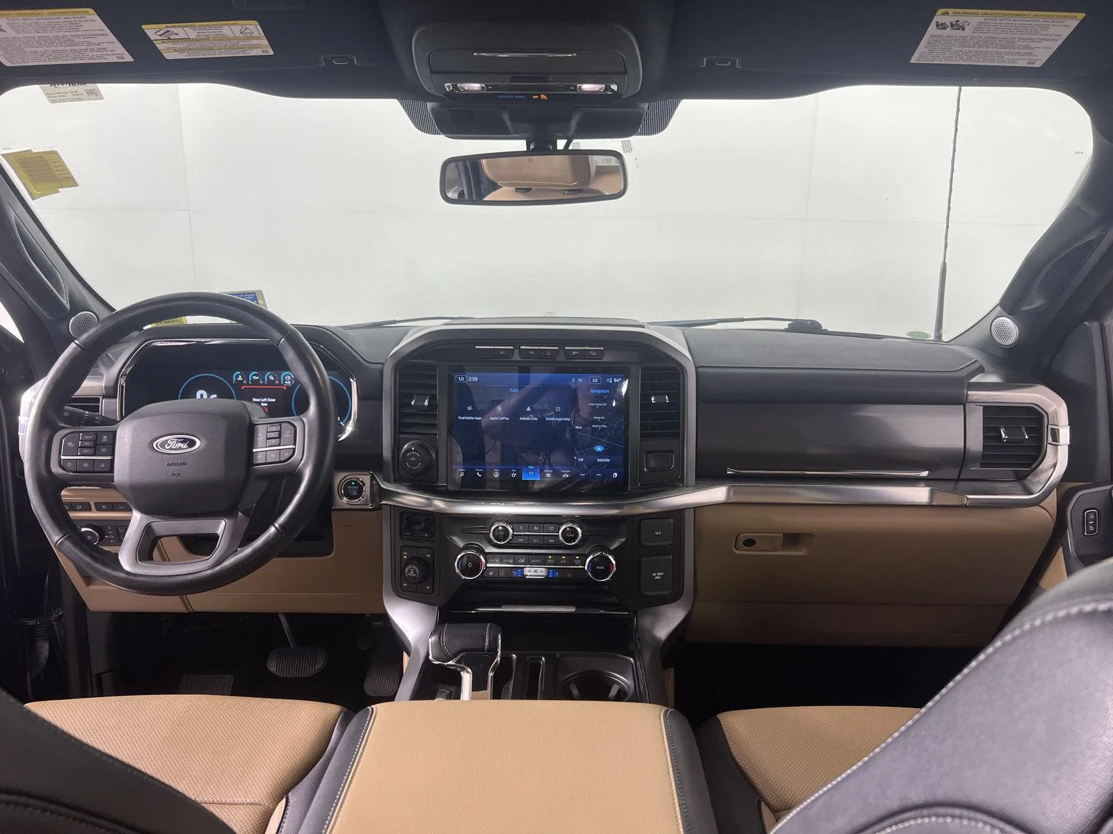 Used 2022 Smoked Quartz Metallic Tinted Clearcoat Ford LARIAT image 3