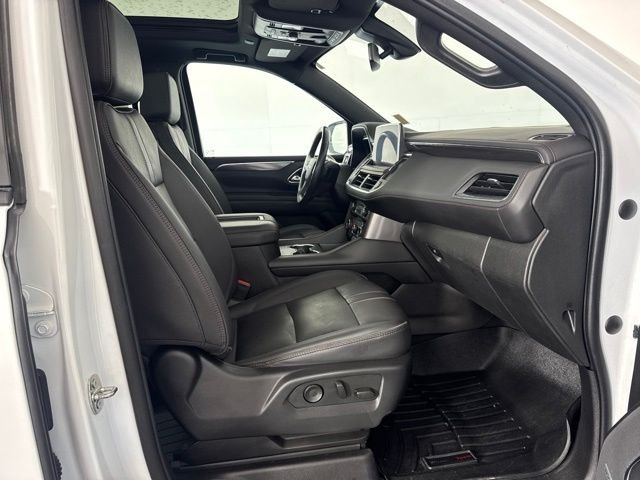 Used 2022 Summit White Chevrolet RST image 4