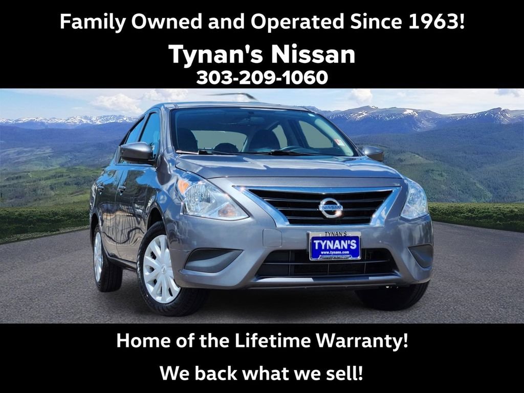 2019 Nissan Versa 1.6 S MT's photo