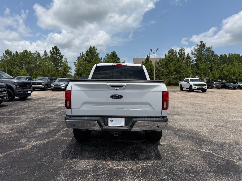Used 2020  Ford Lariat image 18