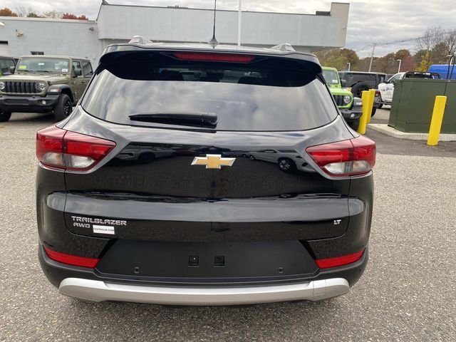 2024 Chevrolet Trailblazer LT photo 3