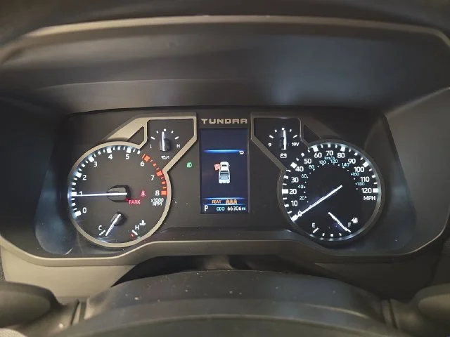 Used 2024 Ice Toyota SR5 image 30