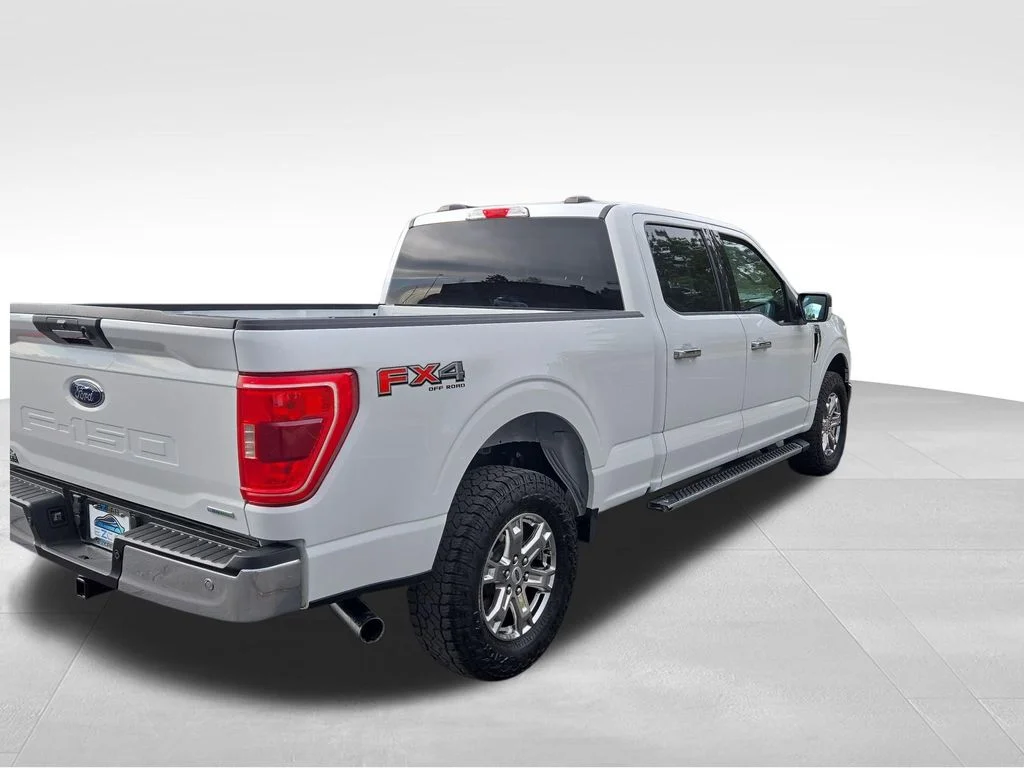 Used 2021 Oxford White Ford XLT image 11
