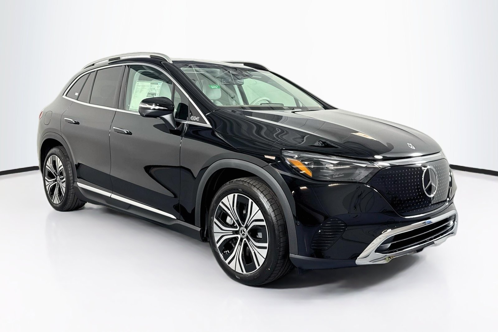 New 2027 Black Mercedes-Benz EQE 320+ image 3