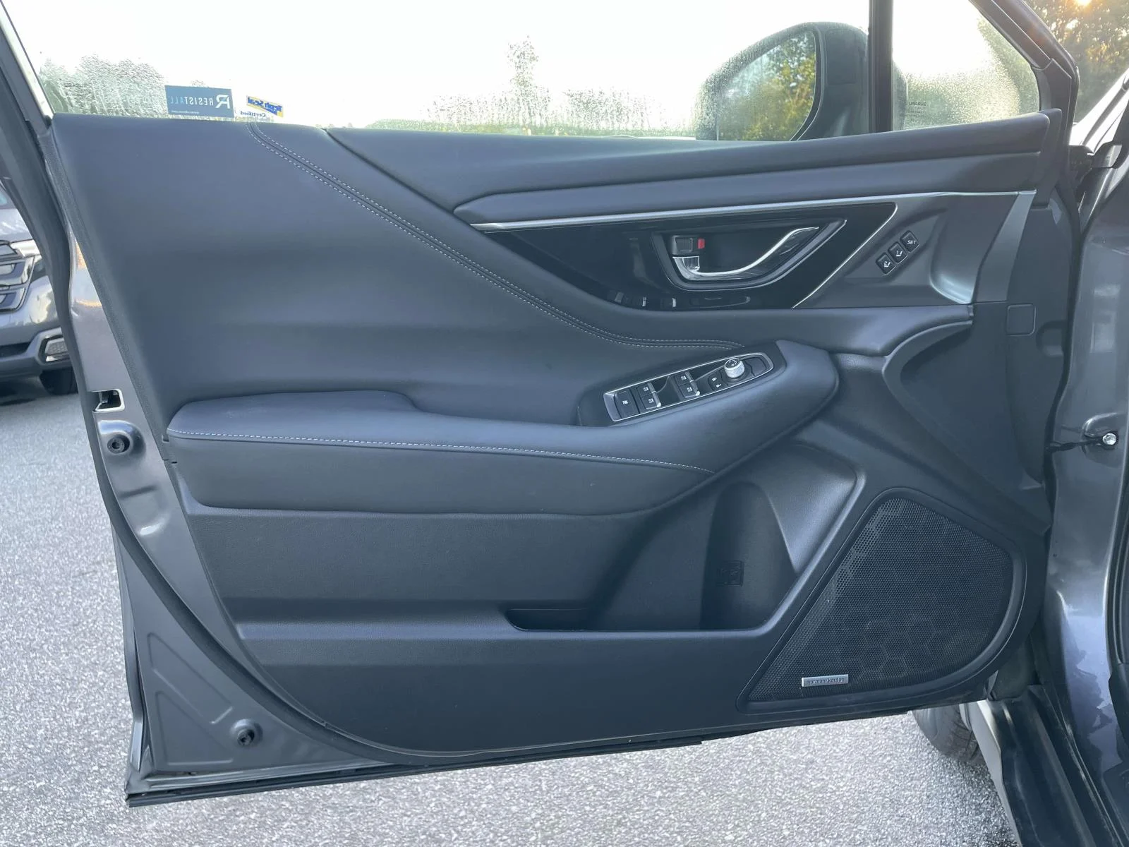 Used 2025 Magnetite Gray Metallic Subaru Limited image 5