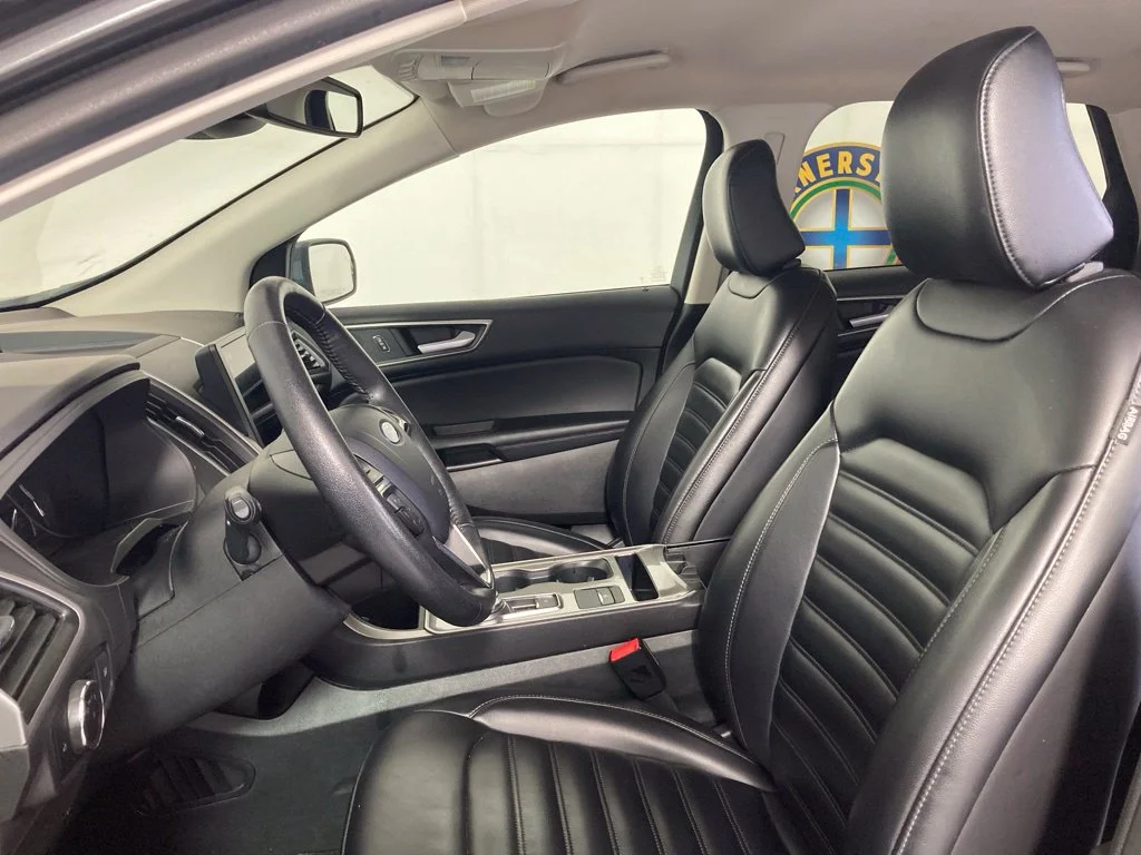Used 2024 Gray Ford SEL image 11