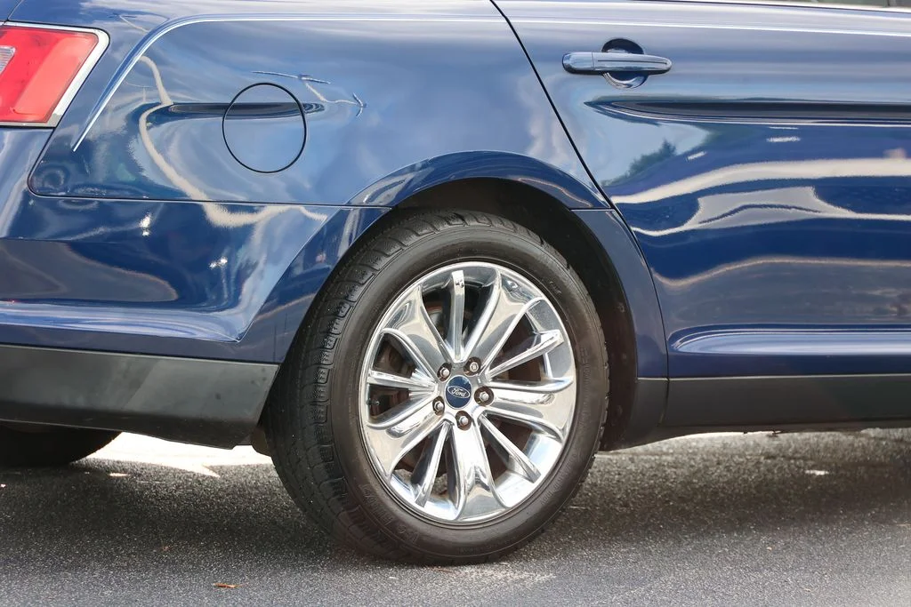 Used 2012 Blue Ford Limited image 23