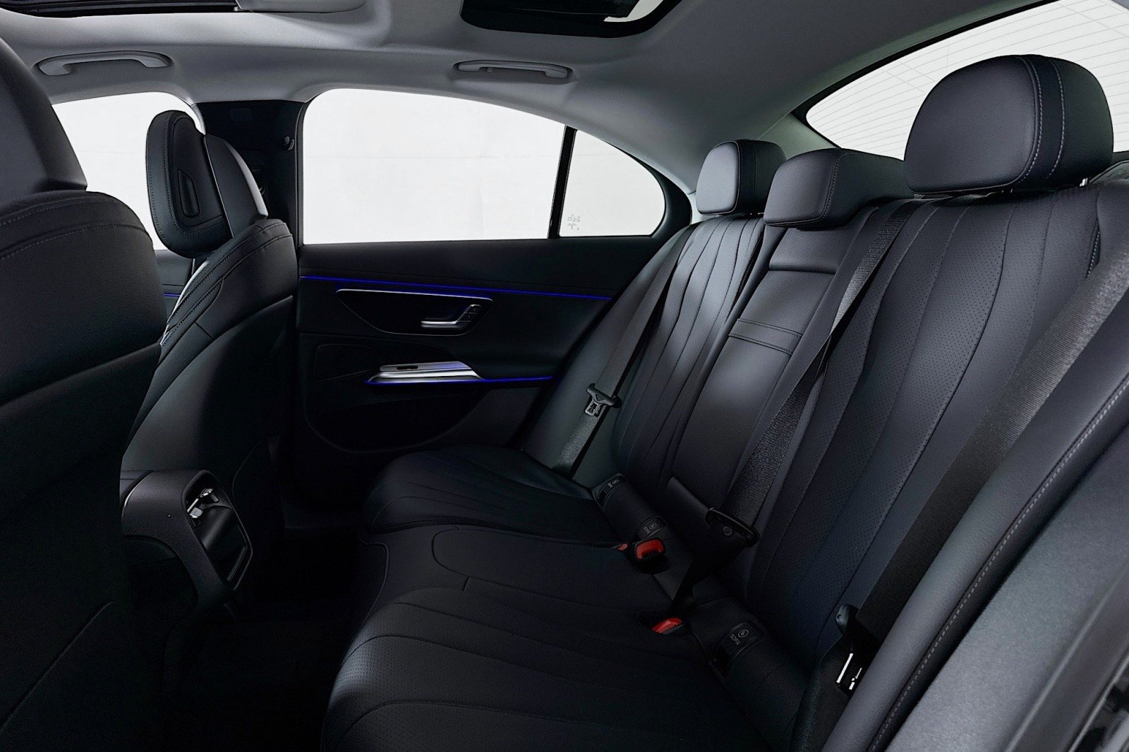 New 2026 Graphite Grey Metallic Mercedes-Benz E 350 RWD Sedan image 7