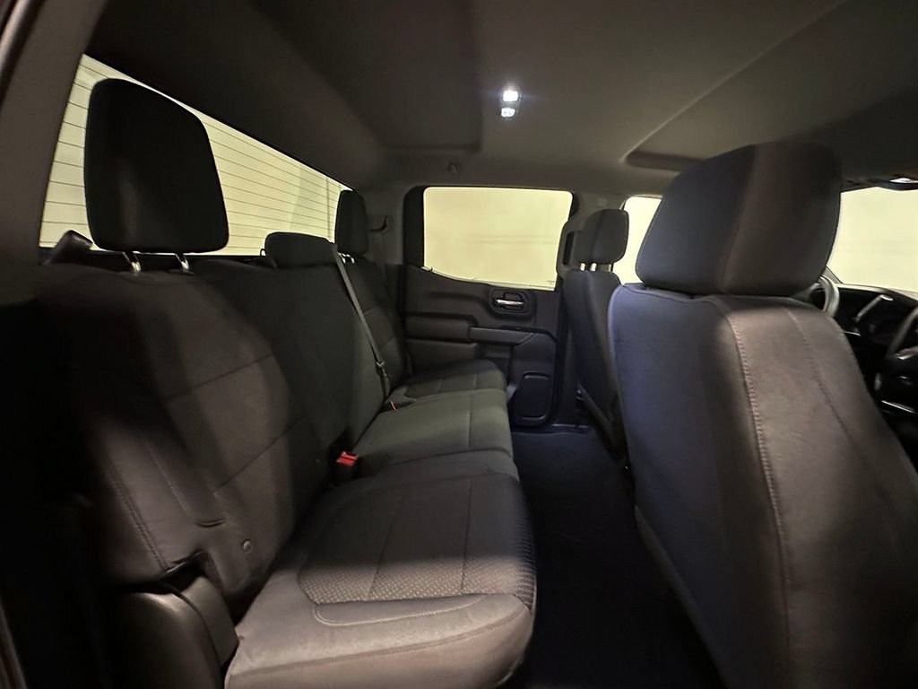 Used 2019 CAJUN RED TINTCOAT Chevrolet Custom image 21