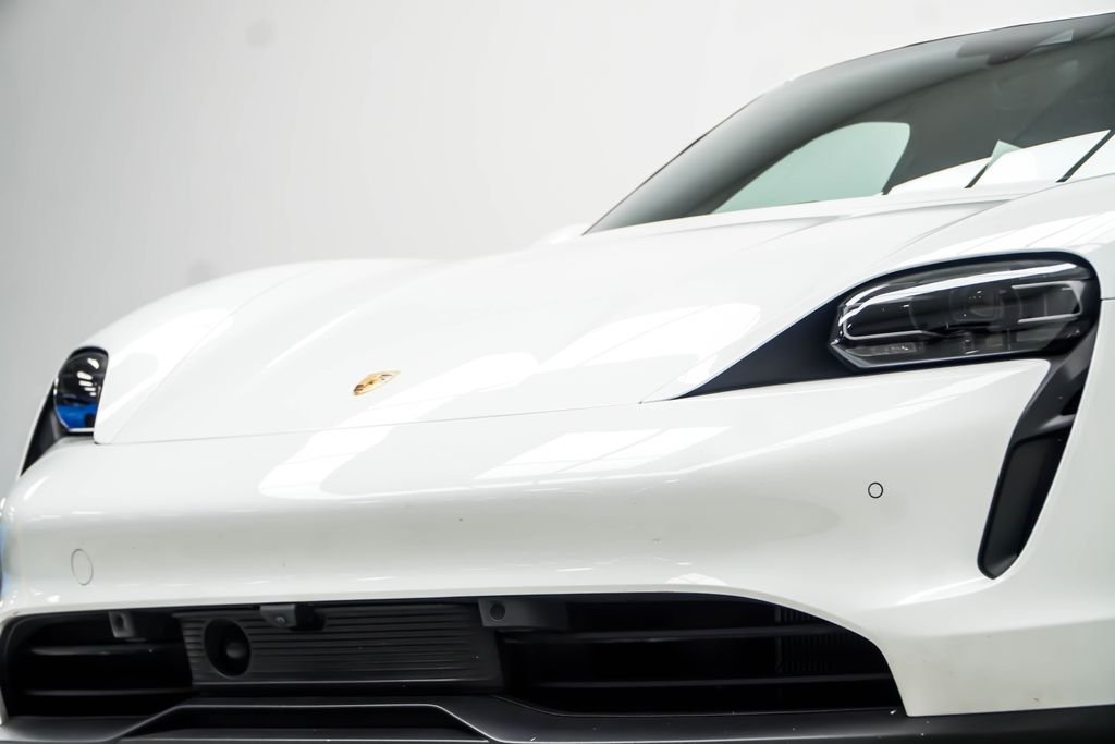 Used 2024 White Porsche Base image 2