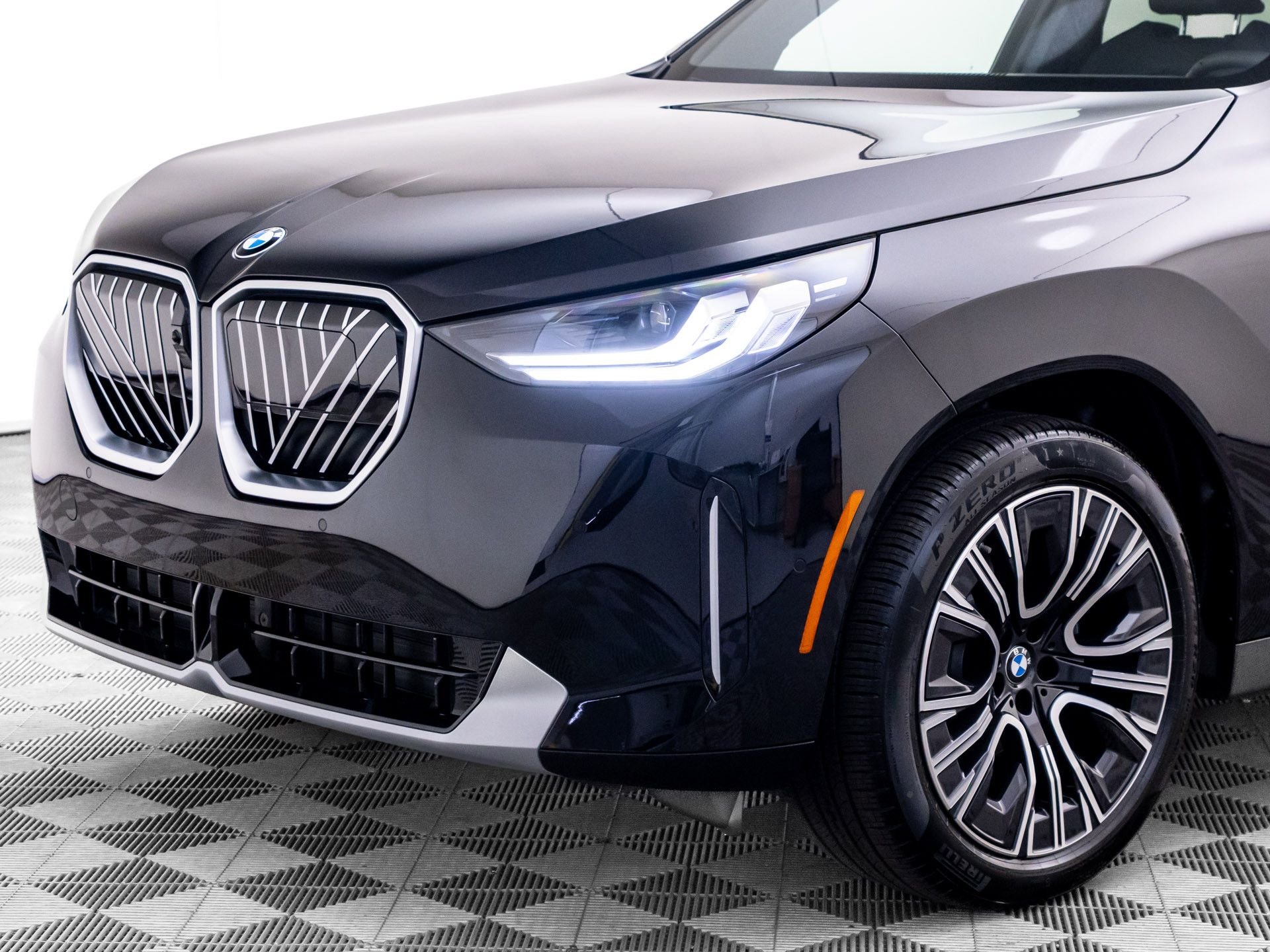 New 2026 Black Sapphire Metallic BMW 30 xDrive image 36