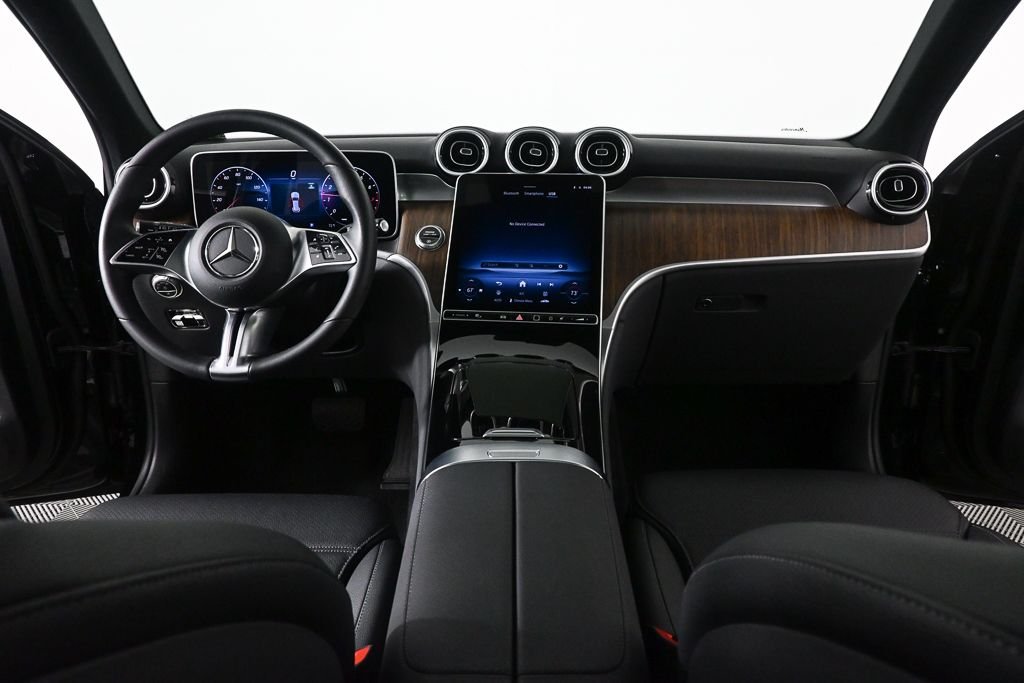 Certified Used 2026  Mercedes-Benz GLC 300 image 16