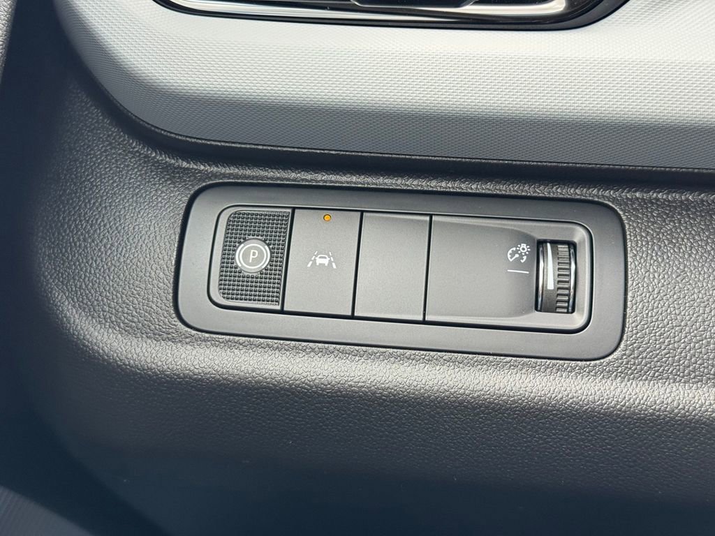 2027 Chevrolet Bolt LT - Photo 22