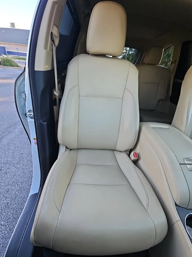 Used 2017 White Toyota XLE image 24