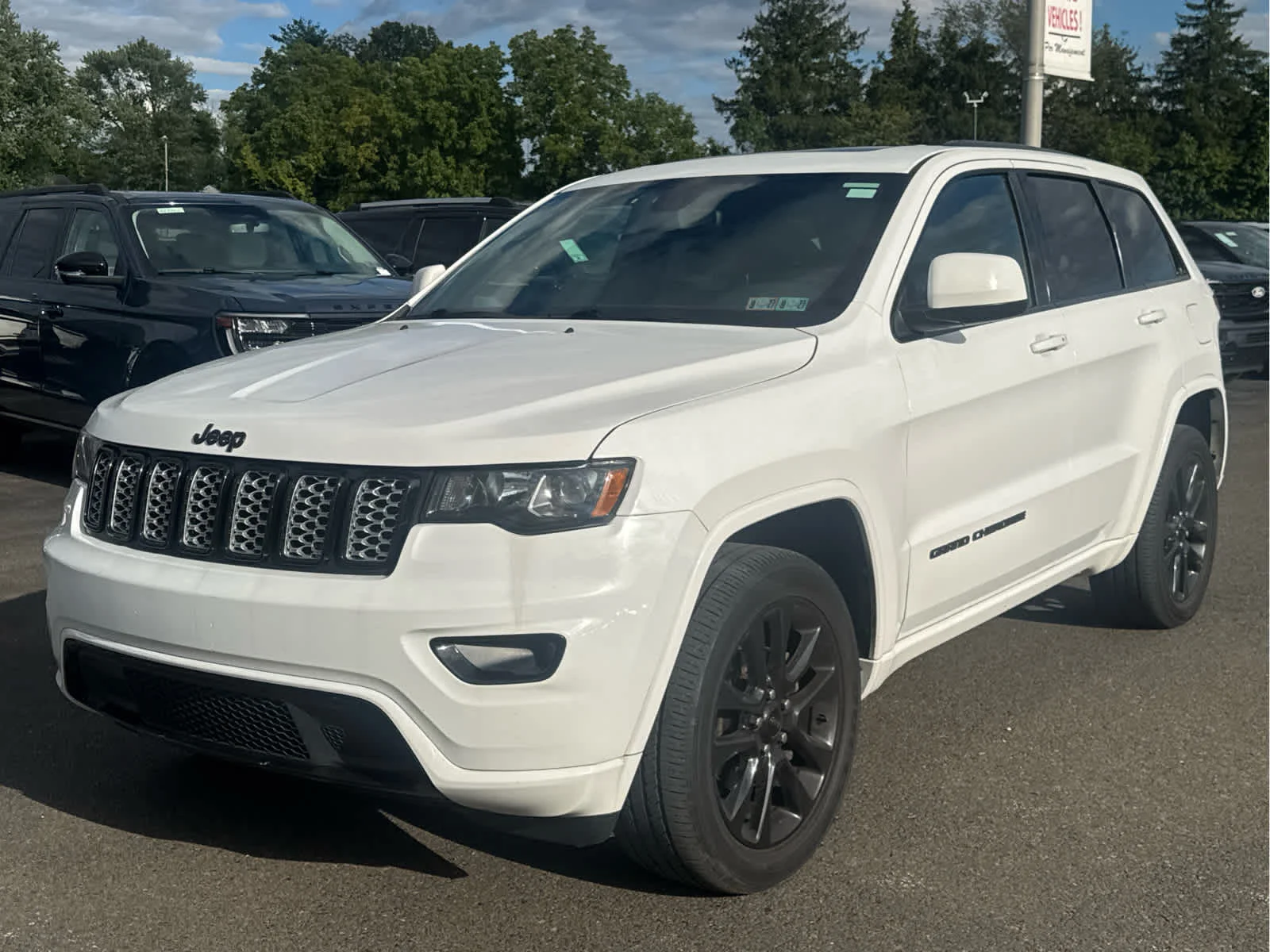 Used 2019 Bright White Clearcoat Jeep Altitude image 8