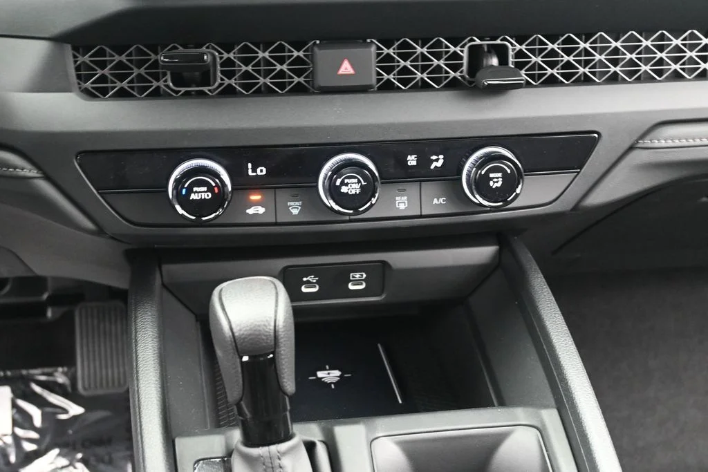 New 2026 Platinum White Pearl Honda LX image 20