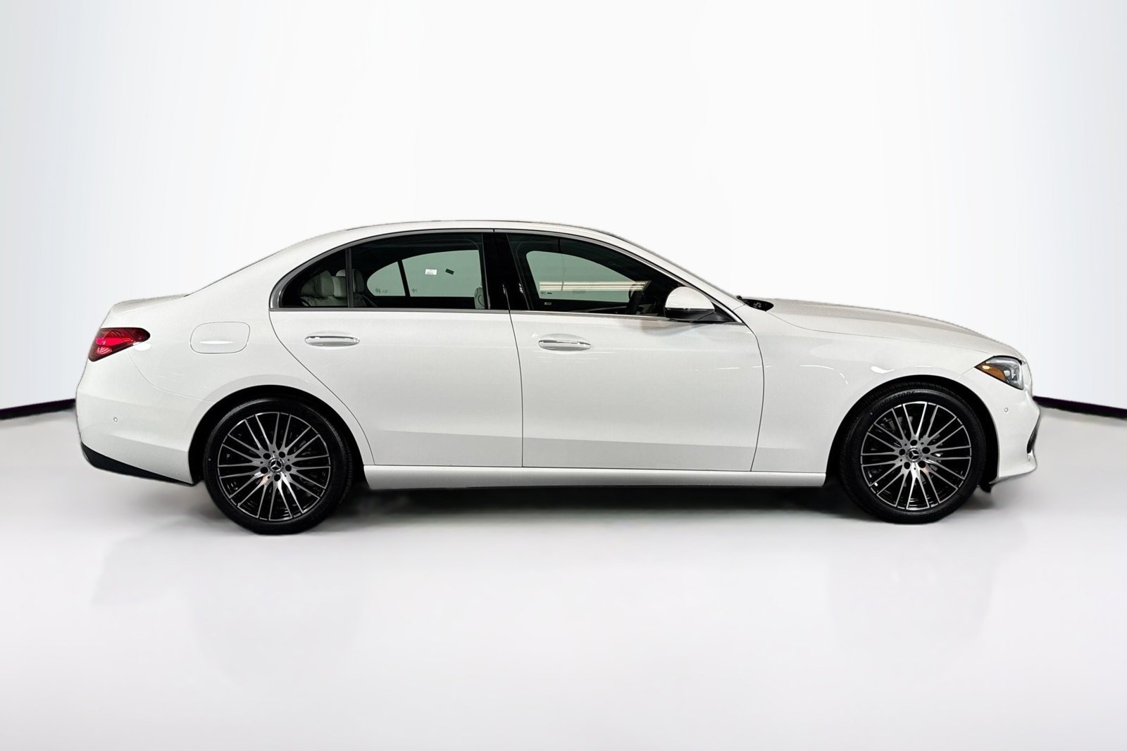New 2026 Polar White Mercedes-Benz C 300 image 4