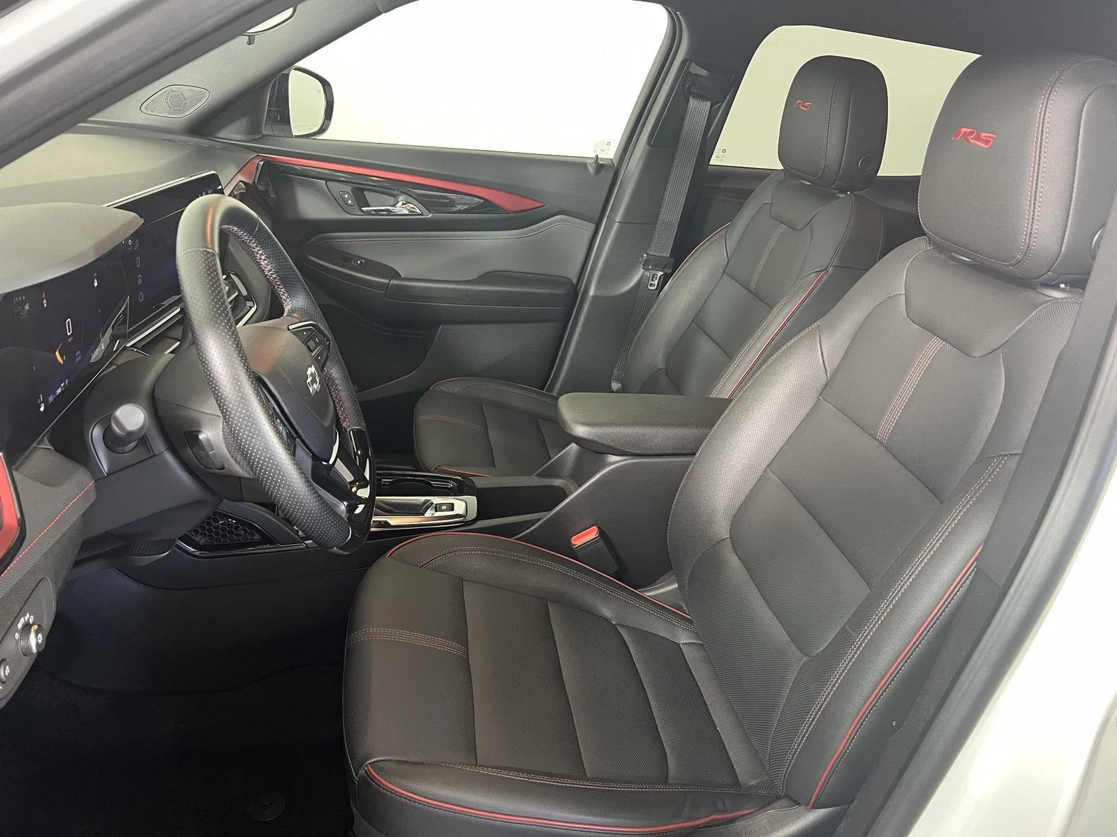 Used 2024 Summit White Chevrolet RS image 5