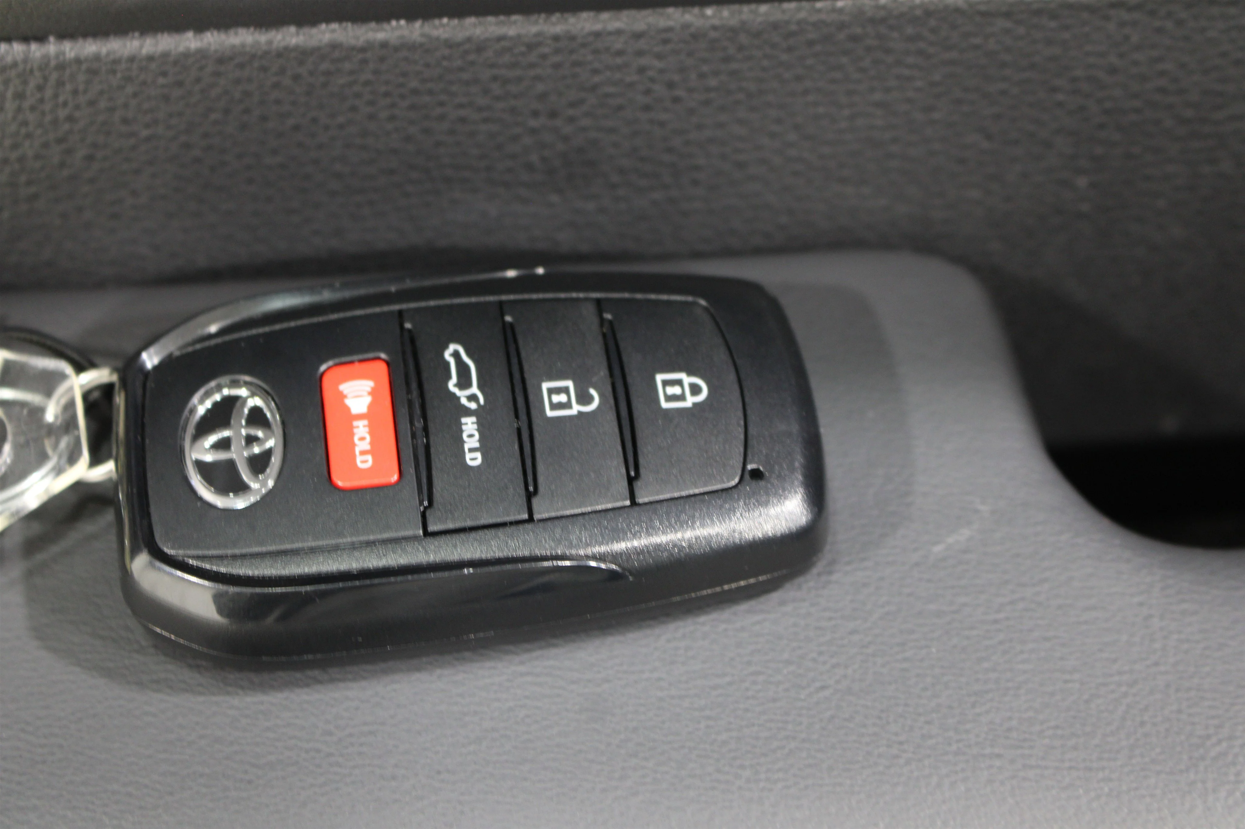 2026 Toyota Sequoia Platinum - Photo 49