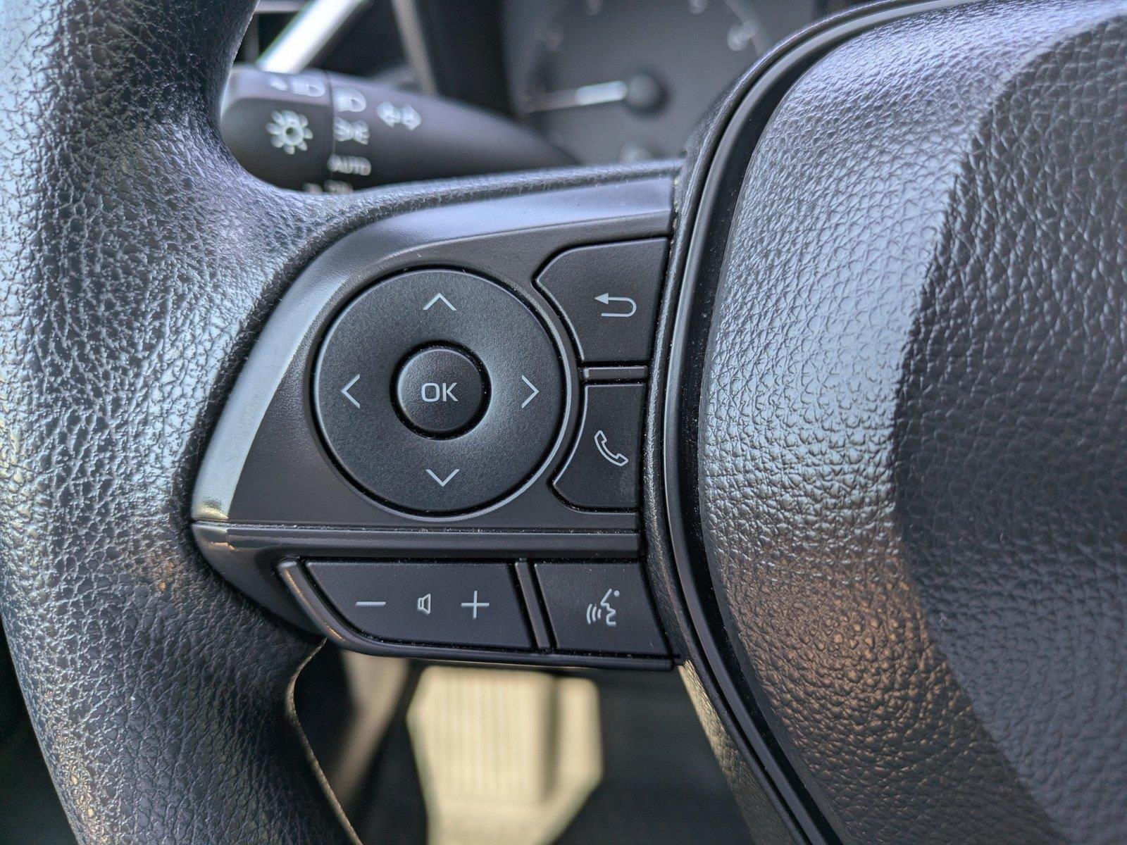 Used 2025  Toyota LE image 22
