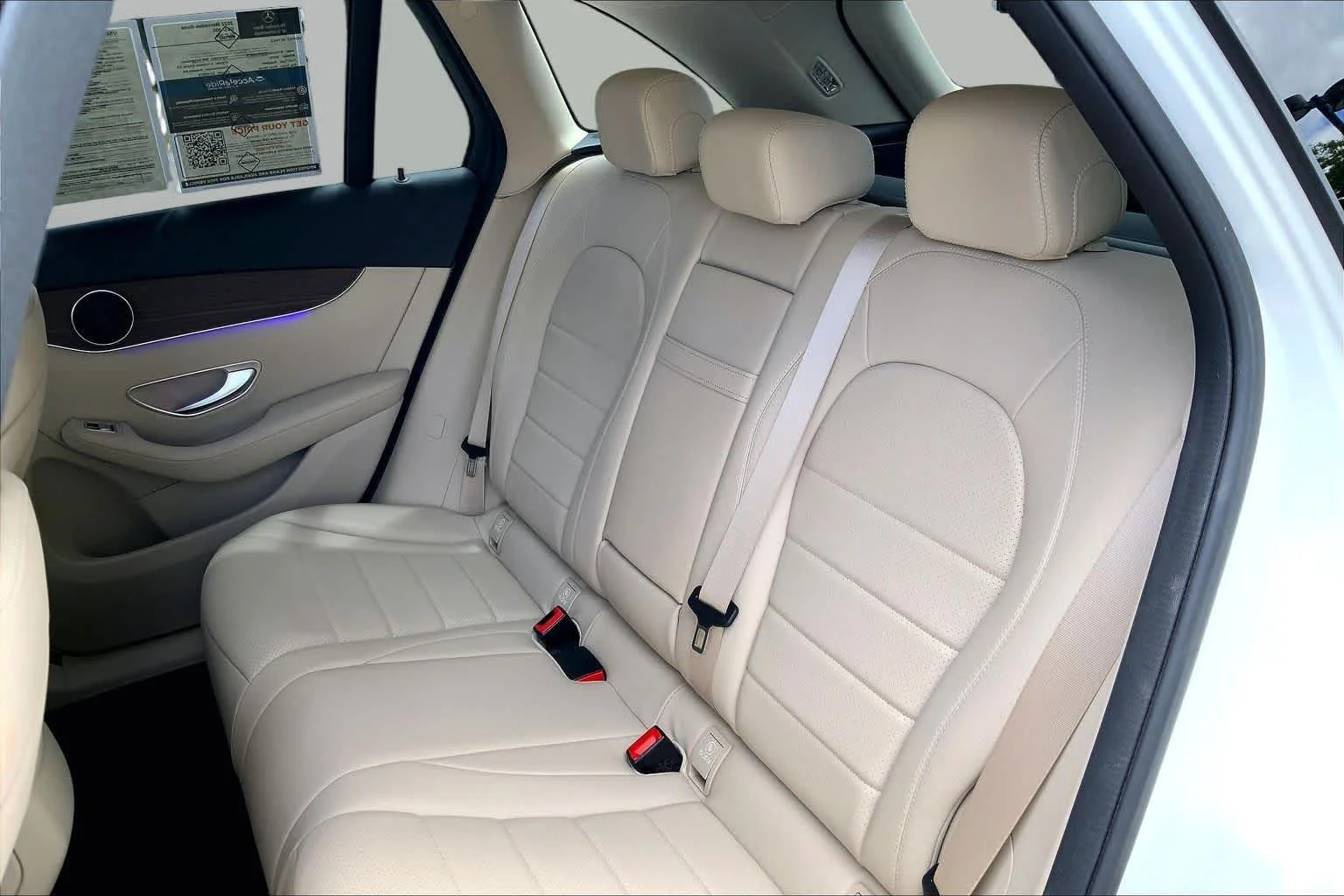 Certified Used 2022 Polar White Mercedes-Benz GLC 300 image 21