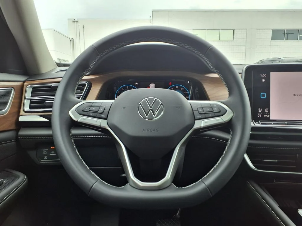 New 2026 Pure Gray Volkswagen 2.0T SE w/Technology image 16
