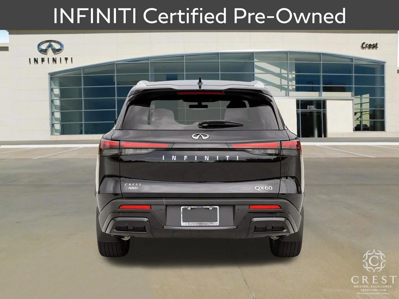 Certified Used 2025 Mineral Black INFINITI LUXE image 4