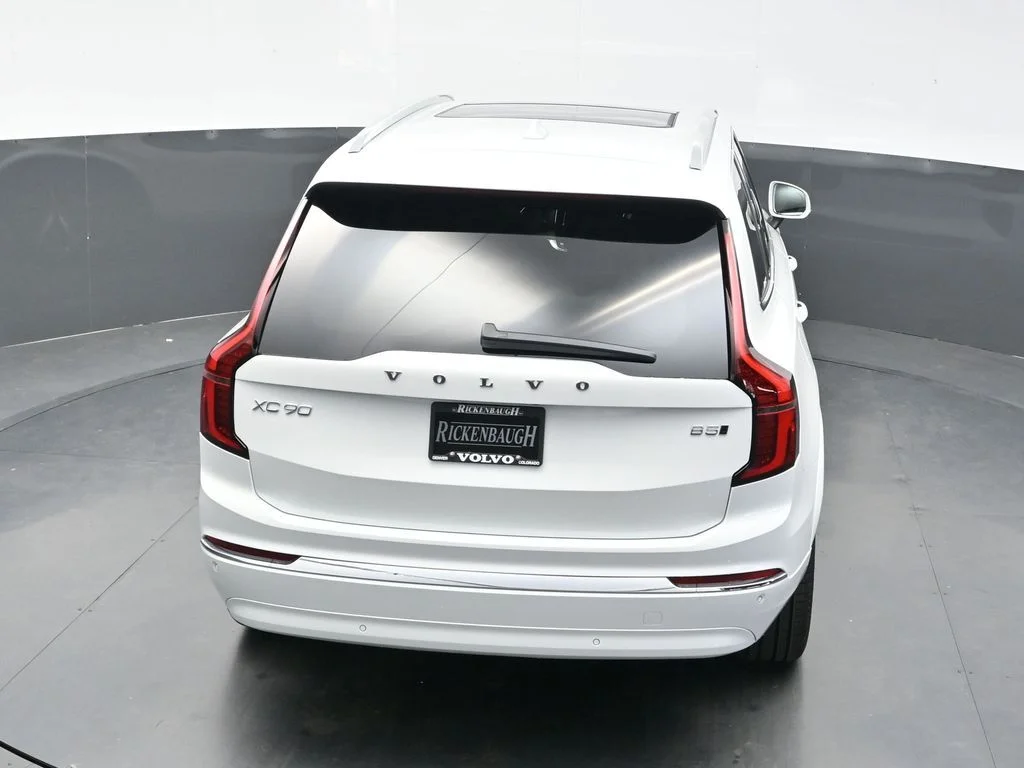 Used 2026 Crystal White Volvo Core image 39