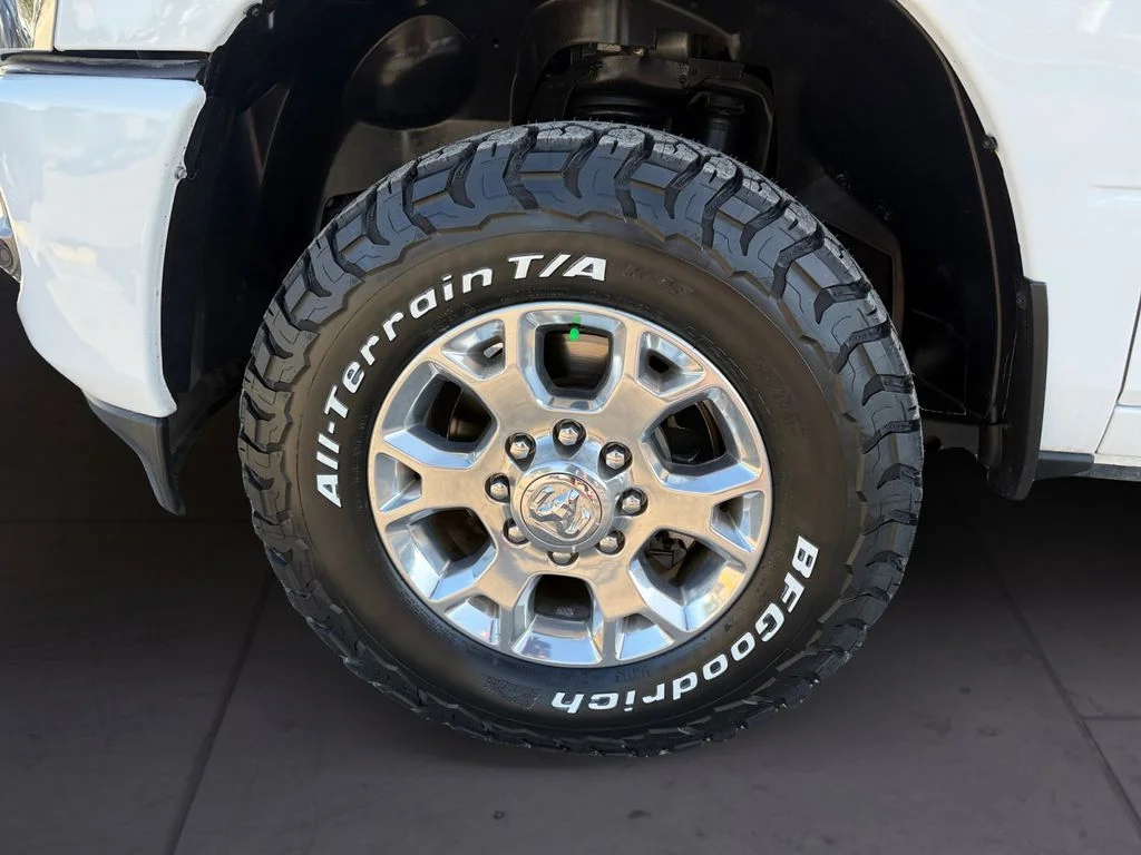 Used 2024 White Ram Laramie image 9
