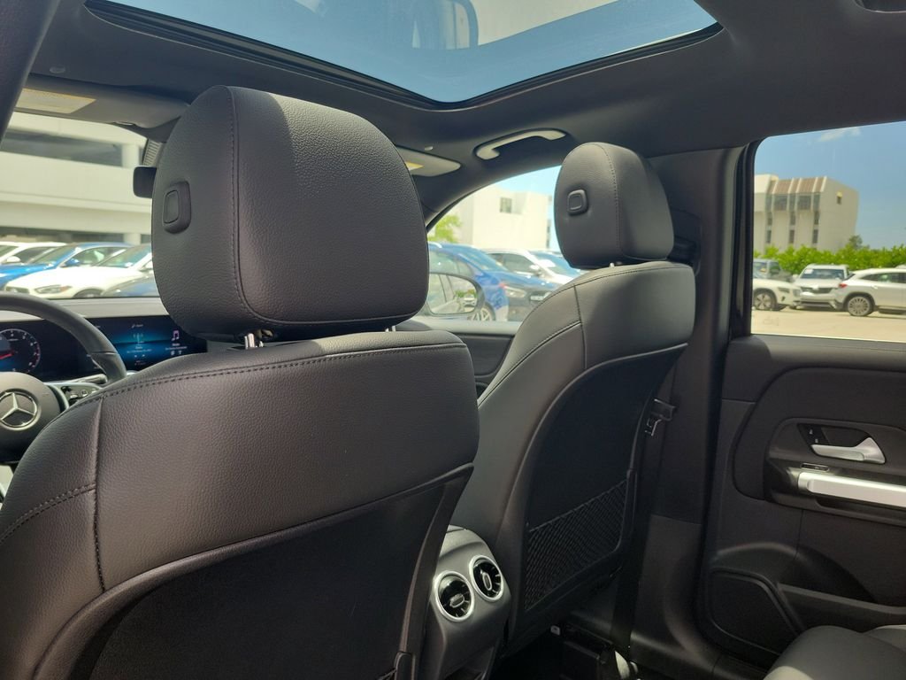 Certified Used 2022 Black Mercedes-Benz GLB 250 image 14