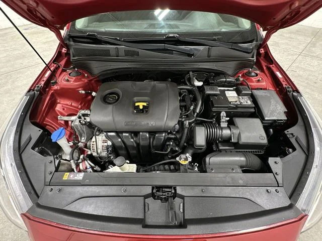 Used 2021 Currant Red Kia LXS image 18