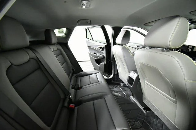 New 2026 Mosaic Black Metallic Chevrolet ACTIV image 23