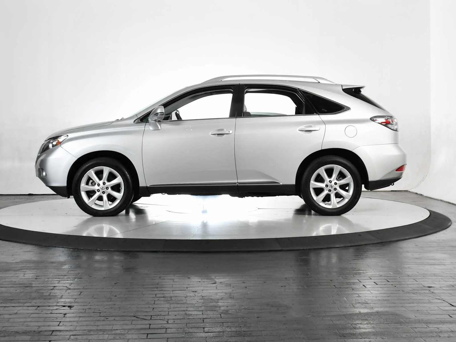 Used 2010 Tungsten Pearl Lexus  image 2