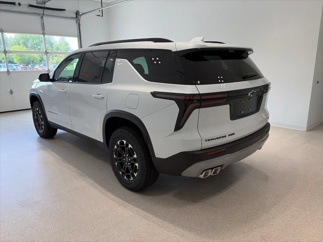 2027 Chevrolet Traverse Z71 - Photo 4