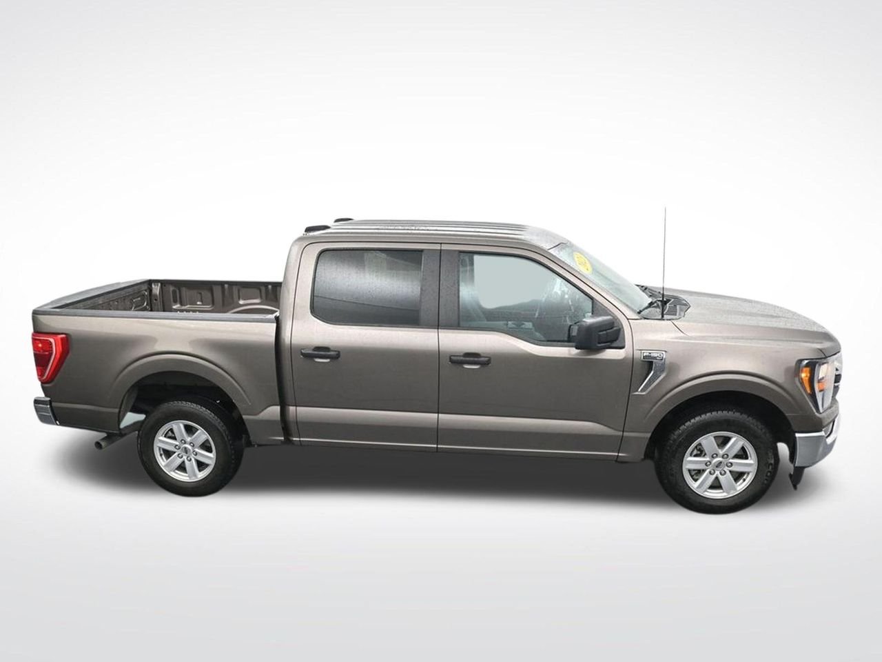 Used 2023 Gray Ford XLT image 22