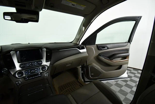 Used 2018 White Chevrolet Premier image 20
