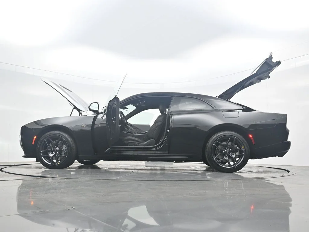 New 2026 Diamond Black Crystal Pearlcoat Dodge Scat Pack image 48