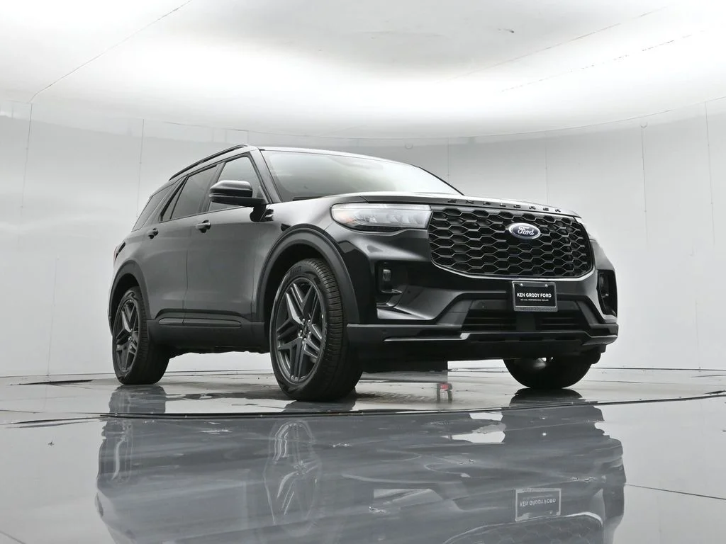 New 2026 Agate Black Metallic Ford ST-Line image 46
