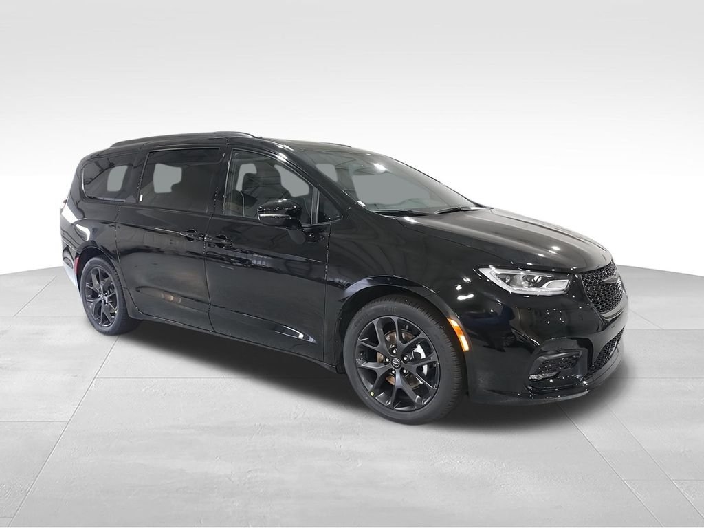 New 2026 Black Chrysler Limited image 2